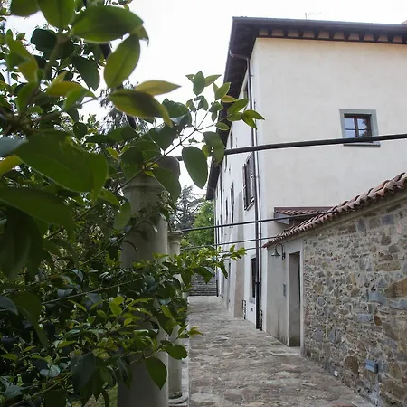 Il Castello Di Valverde La Dimora 3*