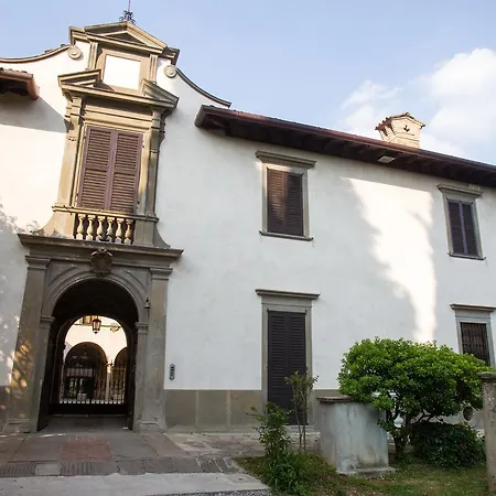 Il Castello Di Valverde La Dimora Bed & Breakfast 3*