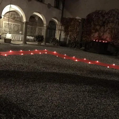 Il Castello Di Valverde La Dimora 3*