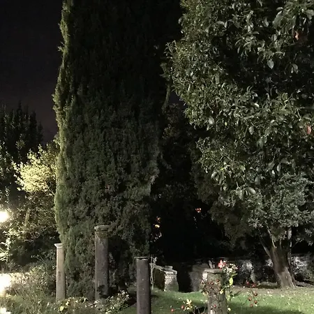 Il Castello Di Valverde ベッド・アンド・ブレックファスト 2*