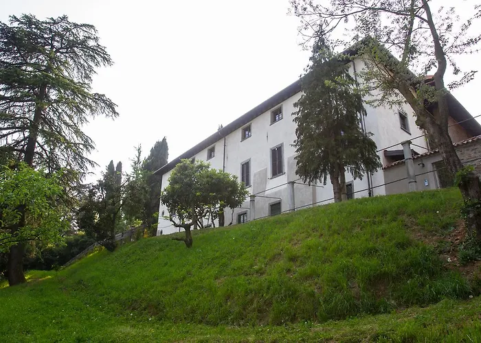 Il Castello Di Valverde Bed & Breakfast 2*