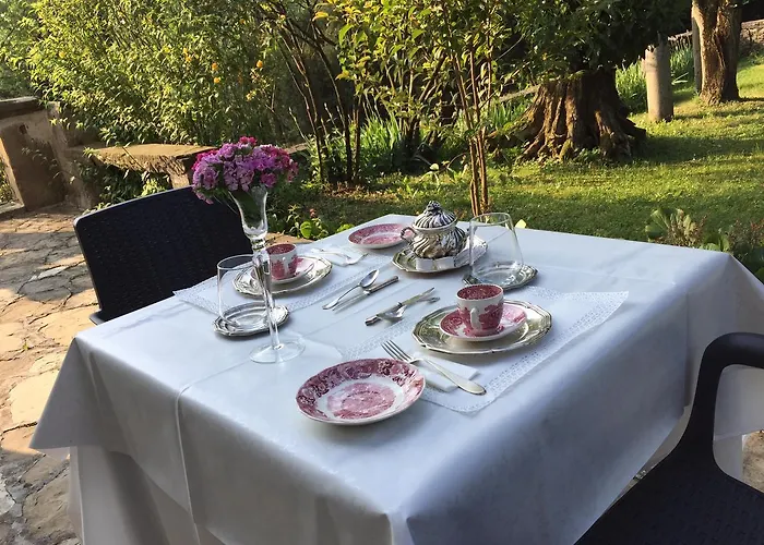 Il Castello Di Valverde Bed & Breakfast 2*