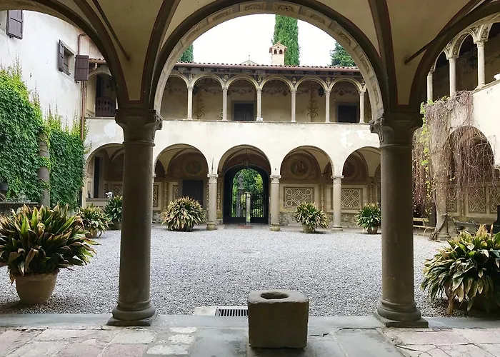 Il Castello Di Valverde 2*