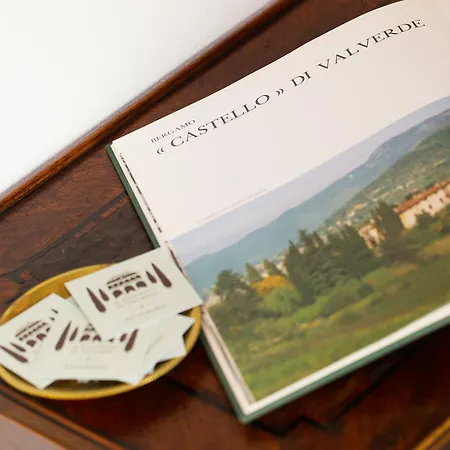 Il Castello Di Valverde Bed & Breakfast