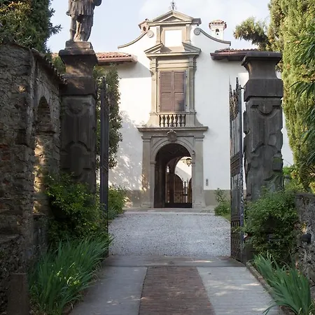 Il Castello Di Valverde La Dimora Bed & Breakfast