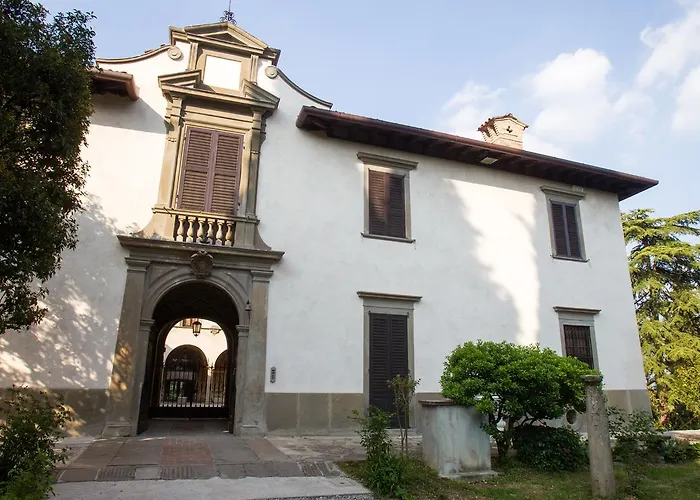 Il Castello Di Valverde Bed & Breakfast 2*
